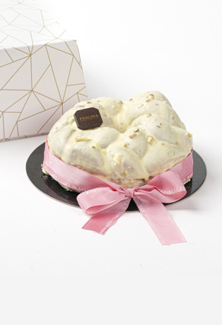 Pistachio Tsoureki