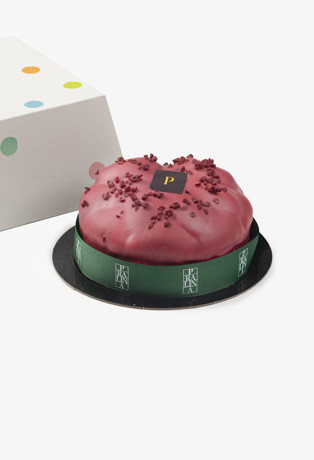 Red Velvet Tsoureki