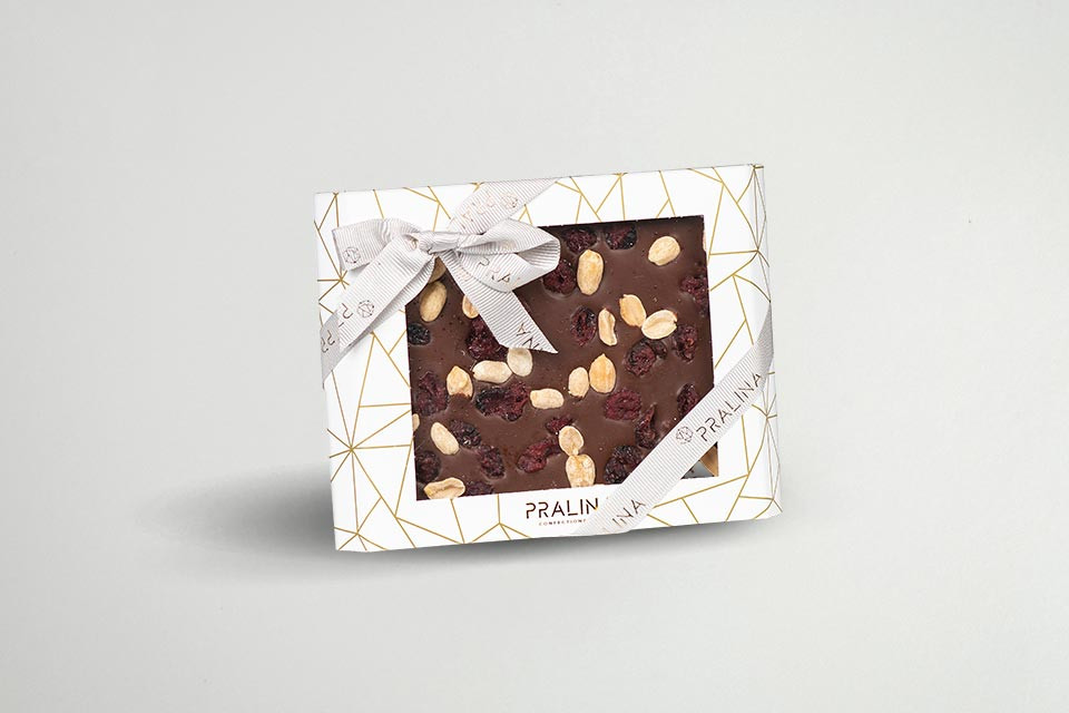 Milk Chocolate & Peanuts