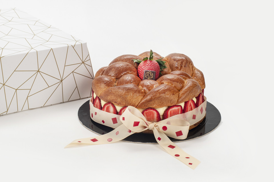 Tsoureki with patisserie cream and strawberries