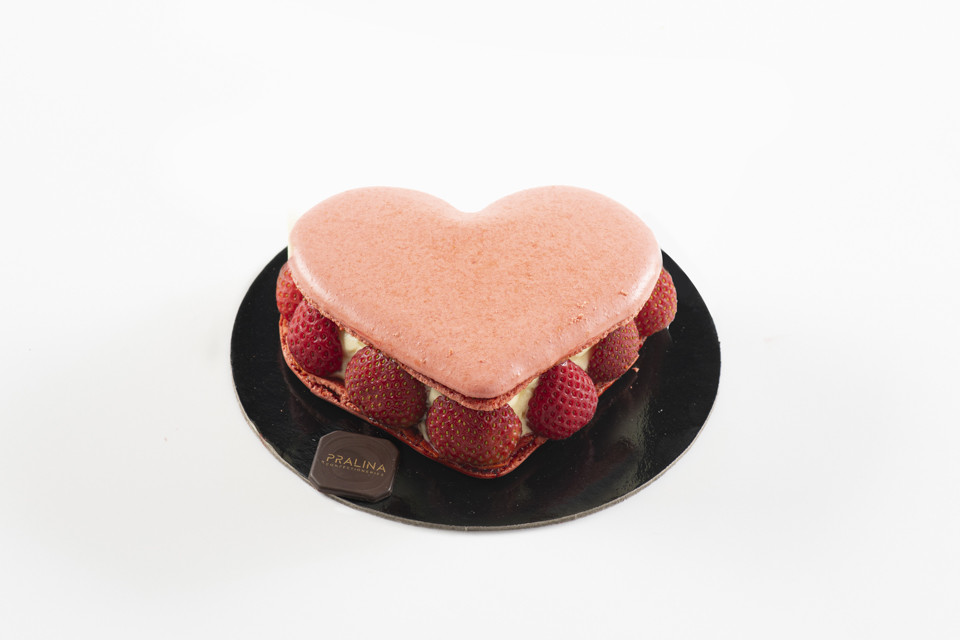 Valentine's Macaron with Strawberries