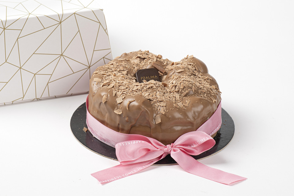 Caramel Tsoureki