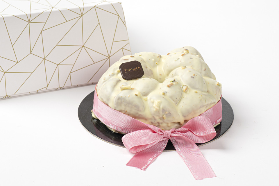 Pistachio Tsoureki