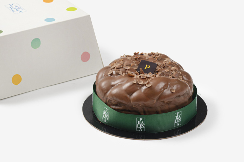 Caramel Tsoureki