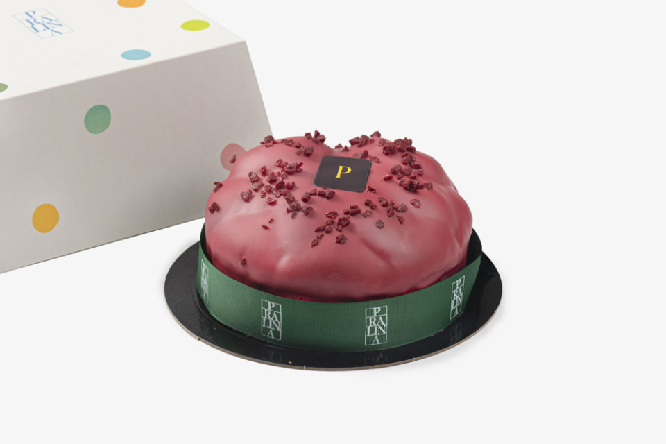 Red Velvet Tsoureki